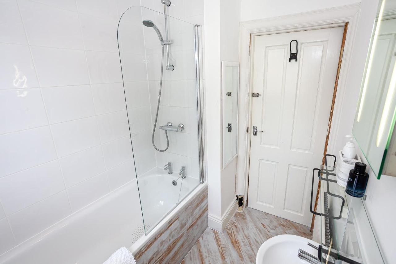 Cosy 2 Bed Apartment - Close To Leeds Centre 외부 사진